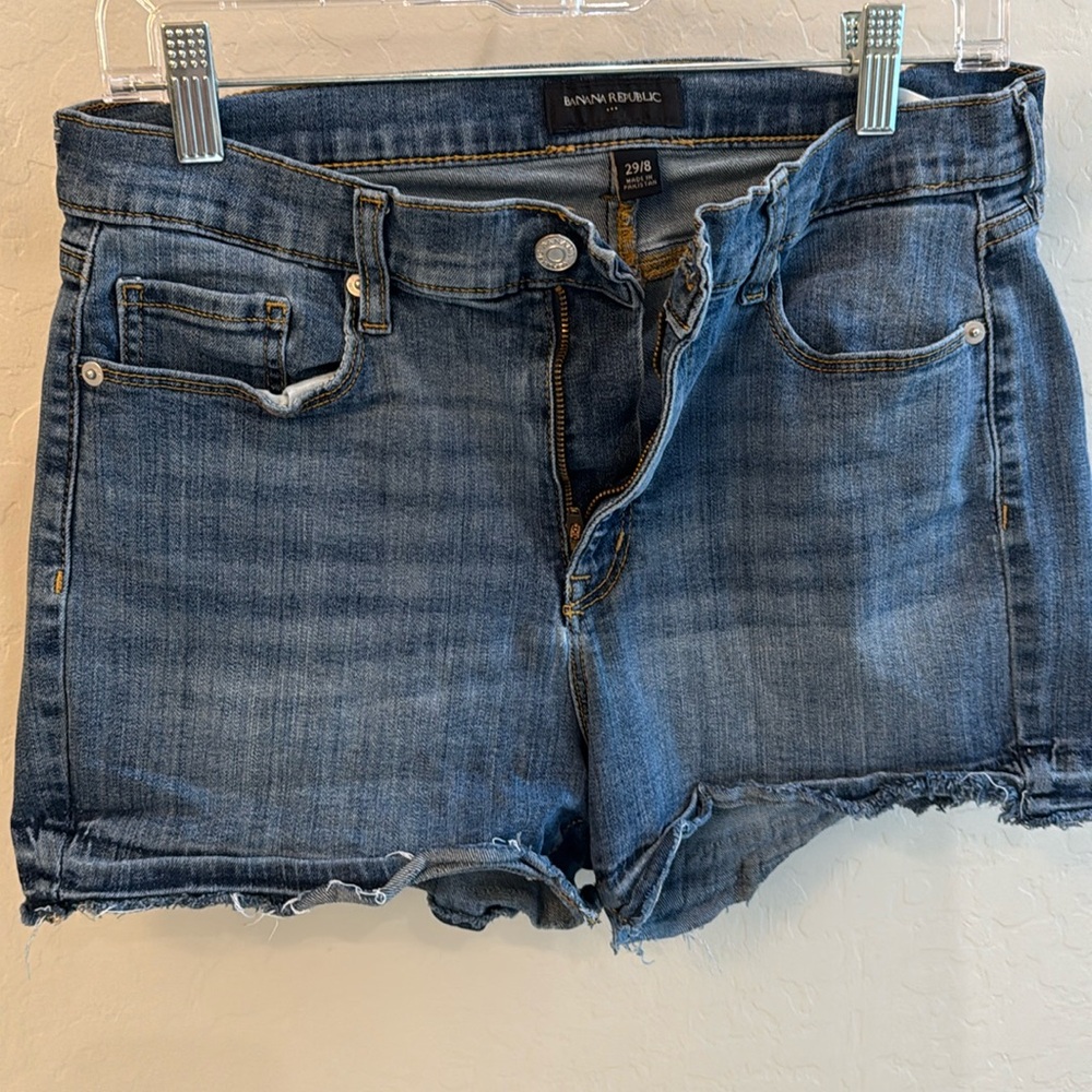 Banana Republic size 8/29 Jean shorts